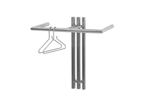 Wandgarderobe Senza 1 in Edelstahl mit ausziehbarem Edelstahlrohr und zwei Kleiderbügeln, Gesamtansicht von vorne.