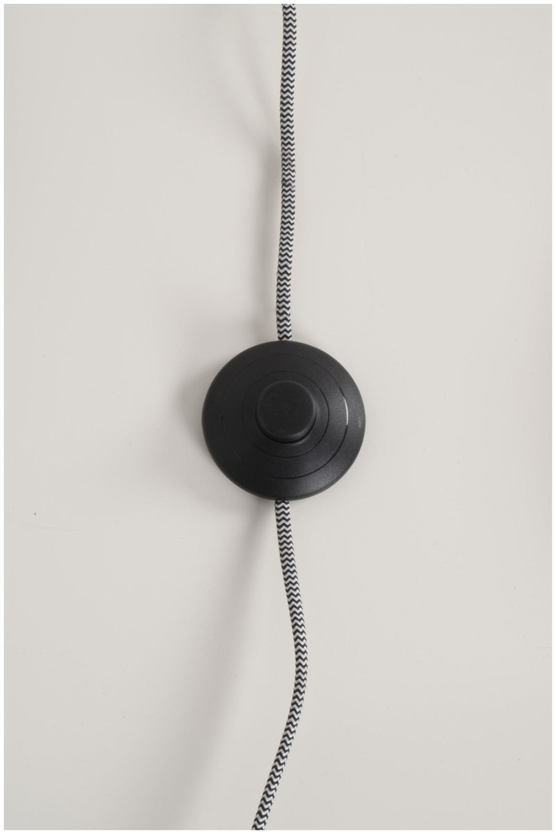 Designer Stehleuchte BUCKLE HEAD Black von Zuiver