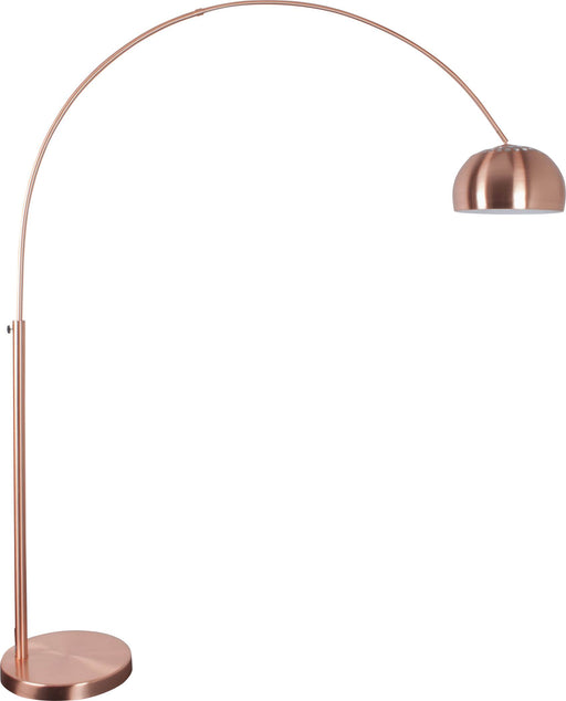 Stehlampe Bogenlampe Kupfer METAL BOW COPPER von Zuiver mit geschwungenem Metallgestell und Kuppelschirm in Gesamtansicht.