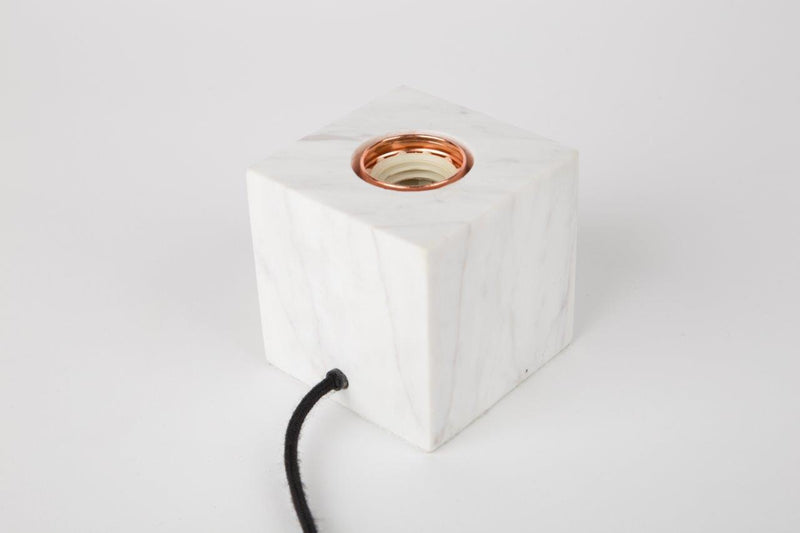 BOLCH MARPLE WHITE Tischleuchte von ZUIVER aus Marmor