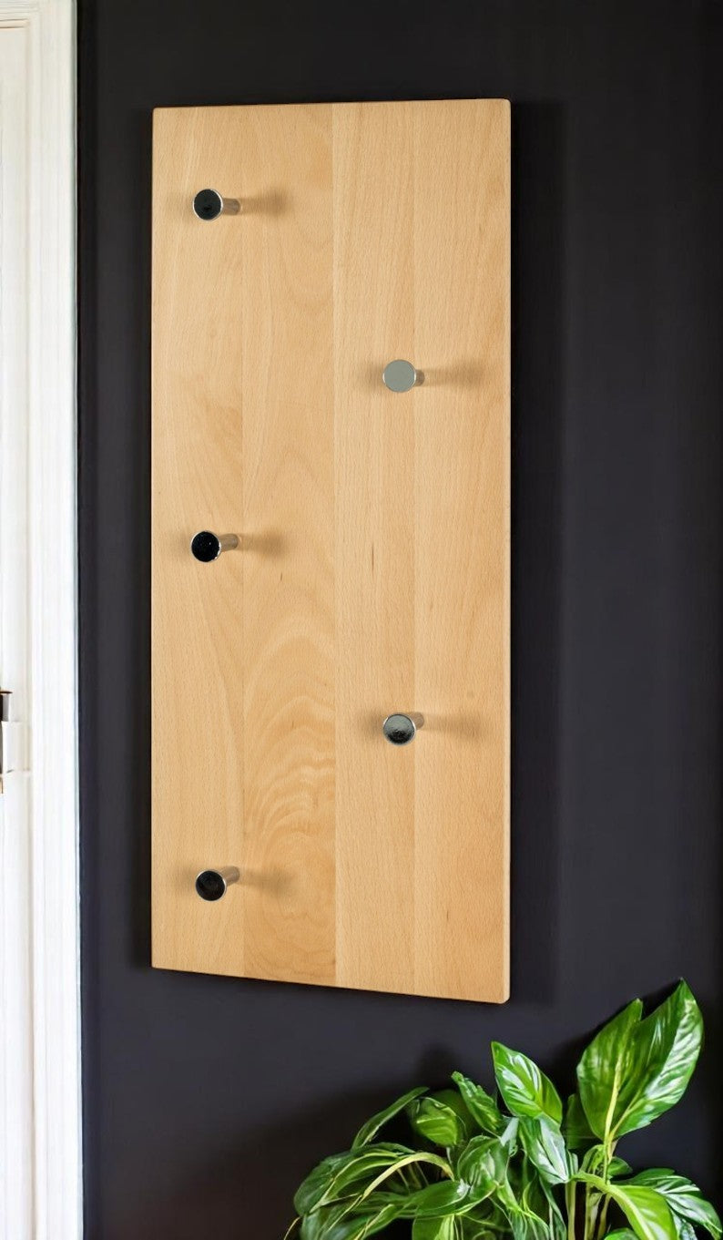 Haku Wandgarderobe aus Massivholz Buche mit 5 Chromhaken für den Flur