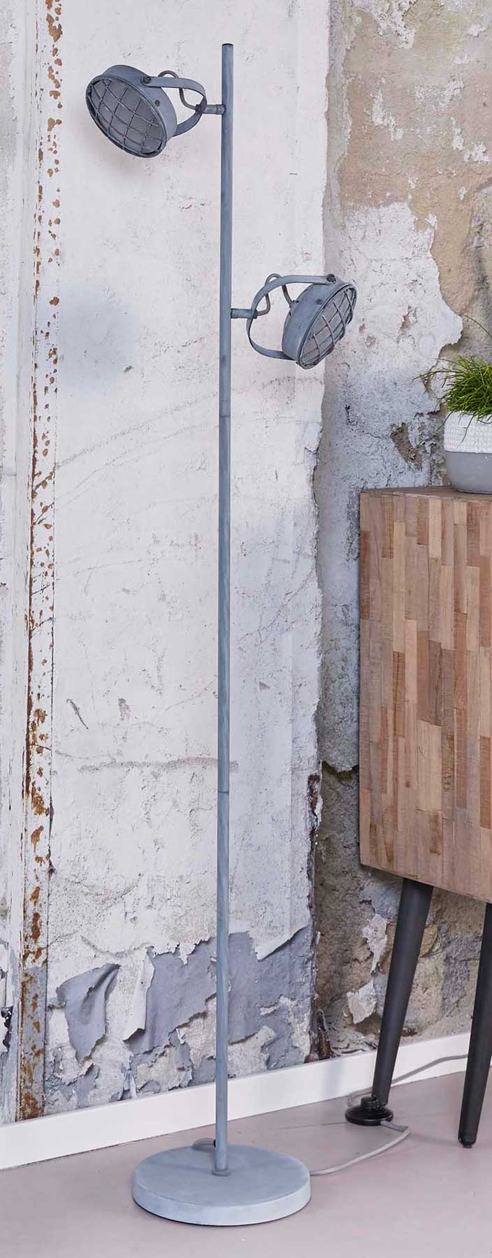 Stehleuchte GRILL LED-Leuchte mit Metallschirm in Vintage Grey