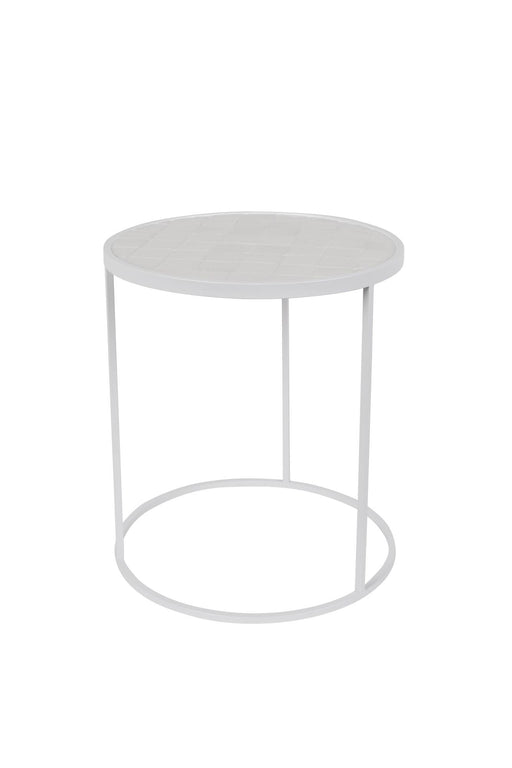 Beistelltisch GLAZED WHITE mit runder weißer Keramikplatte und schlankem Metallgestell in Gesamtansicht.