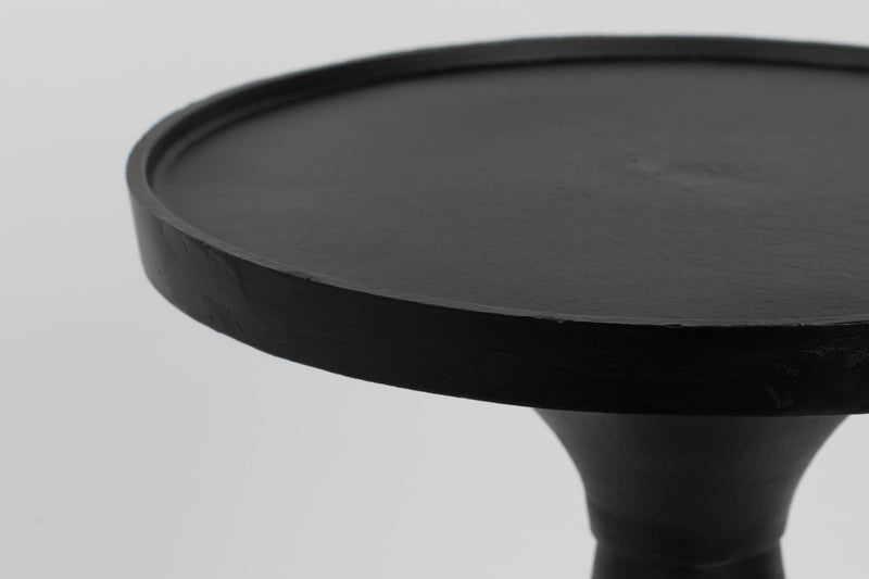 Beistelltisch FLOSS BLACK von Zuiver aus Aluminiumguss 