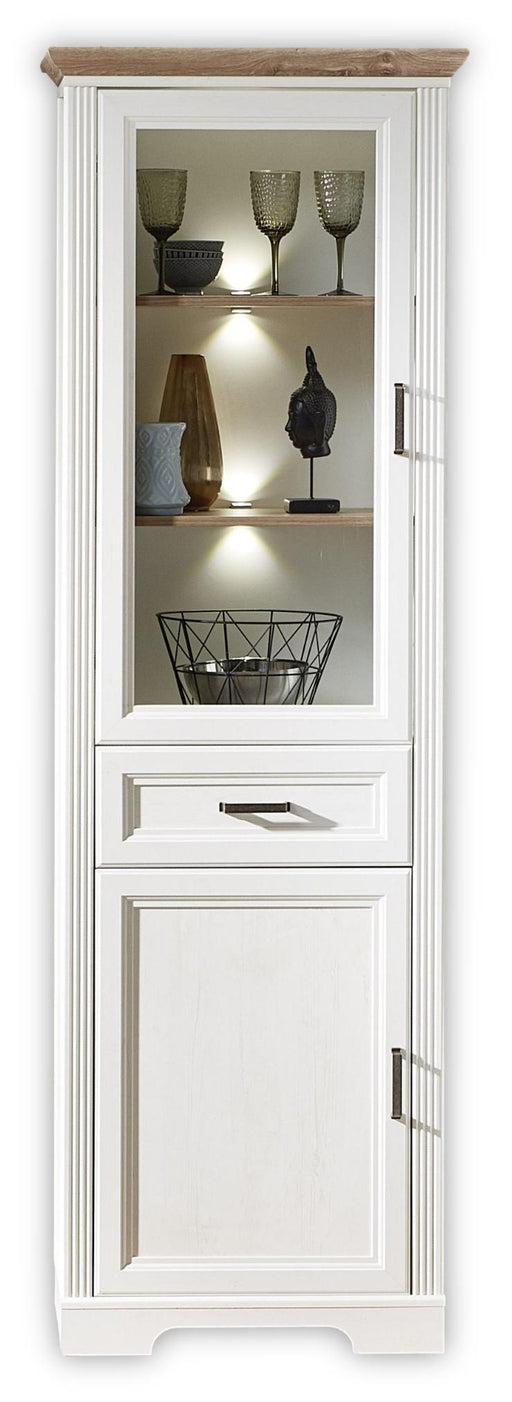 Vitrine JASMIN 1-türig mit weißem MDF-Korpus, Glastür und beleuchteten Regalen, Gesamtansicht.