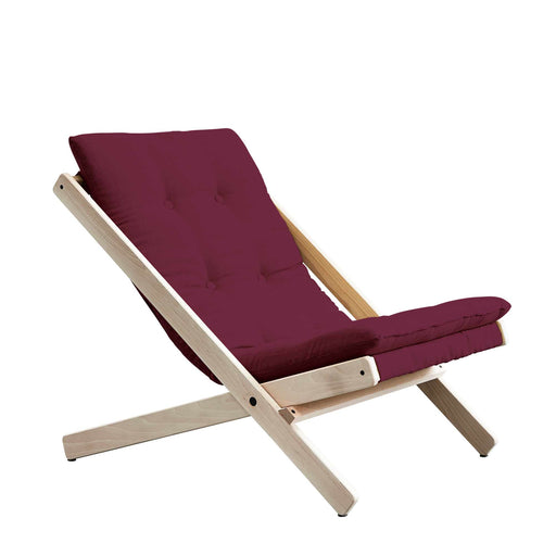 Design Klappsessel BOOGIE Buche massiv unbehandelt mit burgundrotem Sitzkissen in Gesamtansicht.