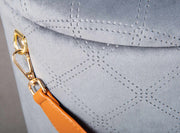 Polsterhocker NEVIS Hocker mit Samtbezug in Grau und viel Stauraum