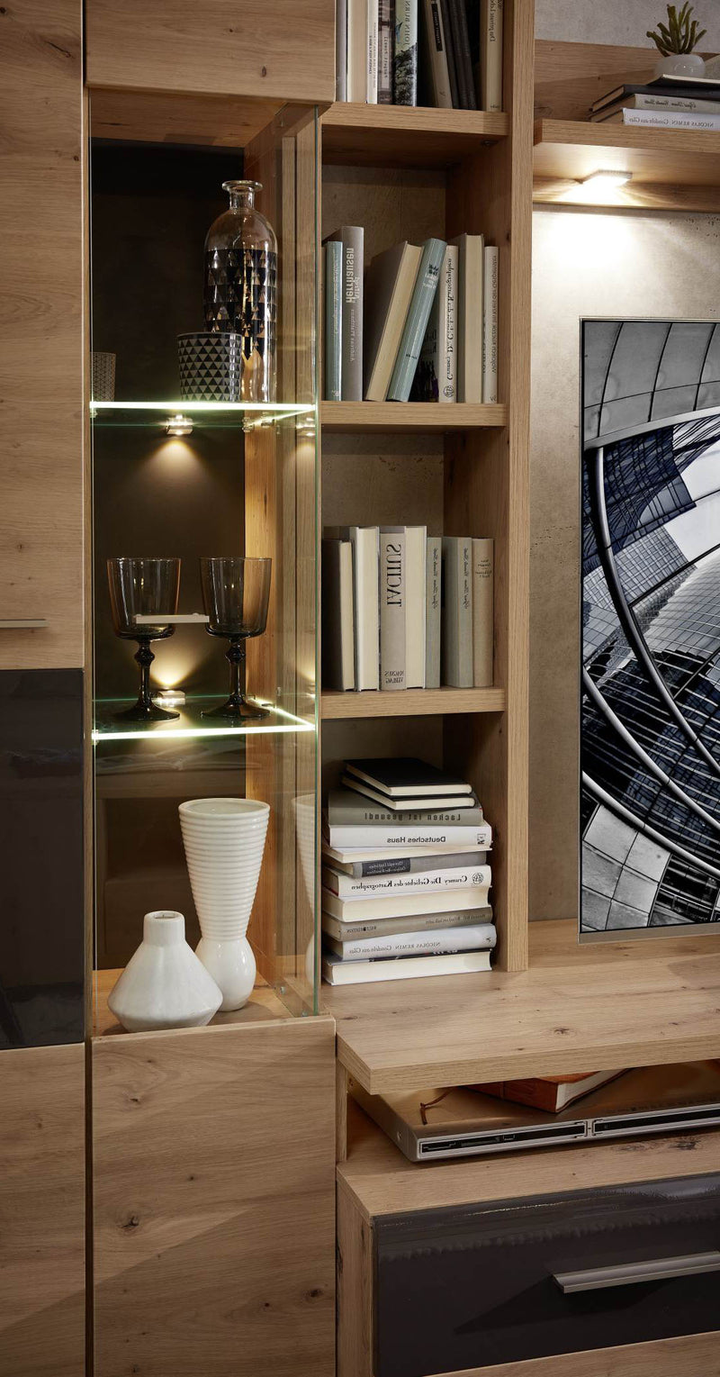 Wohnwand BAJAZZO TWO HH81 Artisan Eiche Nachbildung montiert