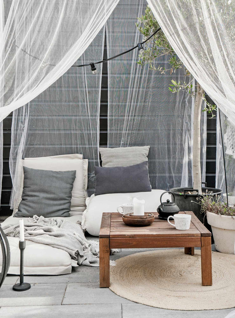 Outdoor-Polster Futonmatratze SIT and SLEEP OUT von Karup drei Farben
