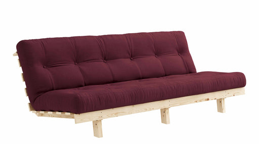 Klappcouch LEAN Funktionssofa mit Kiefer-Massivholzgestell und burgunderrotem Polster in Gesamtansicht von vorne.
