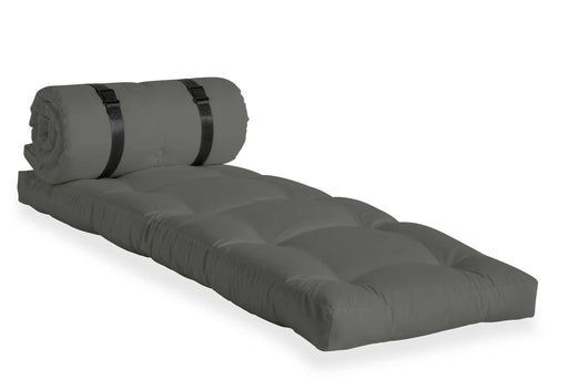 Outdoor Sitzpolster Futonmatratze BUCKLE UP OUT in Gesamtansicht mit aufgerollter Rückenlehne und schwarzen Gurten.