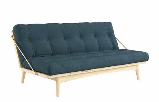 Klappcouch Sofa FOLK mit Klappfunktion Kiefer natur lackiert von Karup mit blauem Polster in Gesamtansicht von der Seite.