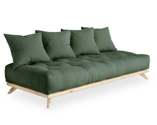 KARUP Sofa SENZA DAYBED Liege Tagesbett Kiefer in Grün mit Holzgestell, Gesamtansicht von vorne.