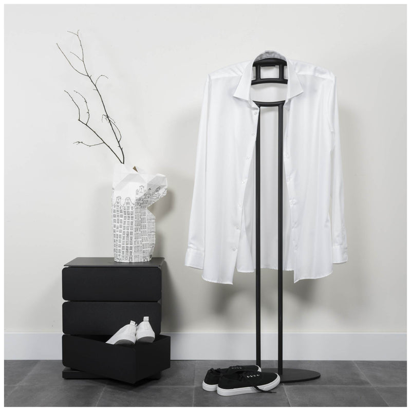 Herrendiener JAVEY Schwarz Kleiderständer Dressboy von Spinder Design