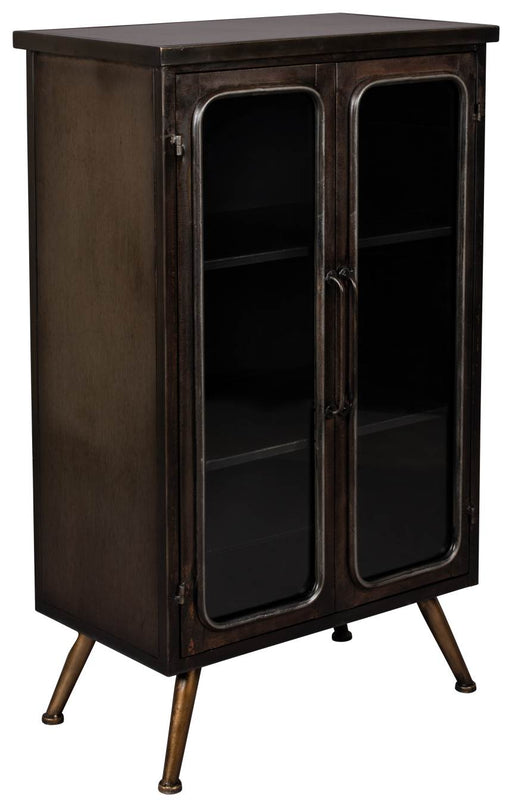 Vintage Metall Schrank DENZA von DutchBone mit zwei Glastüren und Metallbeinen in Gesamtansicht.