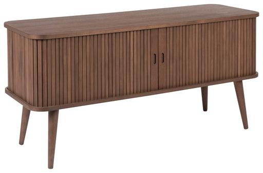 Sideboard BARBIER WALNUSS mit gerillten Rollo-Schiebetüren, Nussbaum-Holzdekor und angewinkelten Holzbeinen, Gesamtansicht.