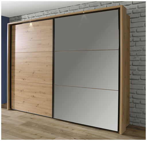 Schwebetürenschrank TRONDHEIM 270 mit Artisan-Eiche-Rahmen, linke Holz- und rechte Spiegeltür in Gesamtansicht.