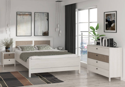 MOONDUST Schlafzimmer-Set 4-tlg. mit 180er Bett, Nachttisch und Kommode in Schneeeiche Geflechtoptik in Gesamtansicht.