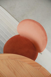 Esszimmerstuhl BONNET TERRA COTTA von ZUIVER mit trendigen Cordstoff
