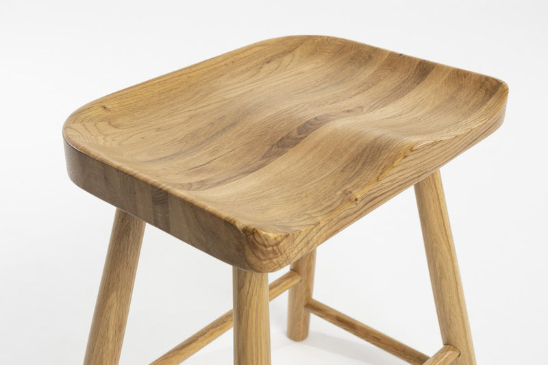 Stuhl Hocker VANDER natural von Zuiver