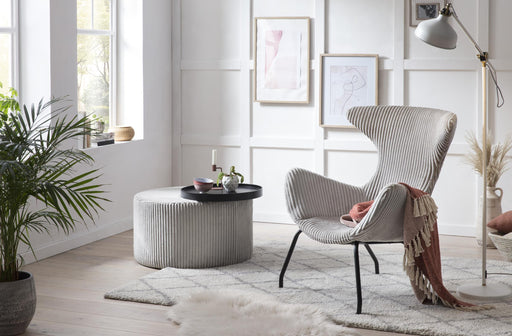SalesFever Relaxsessel Sessel mit Texturstoff in Grau mit hoher Rückenlehne und schwarzen Metallbeinen in Gesamtansicht.