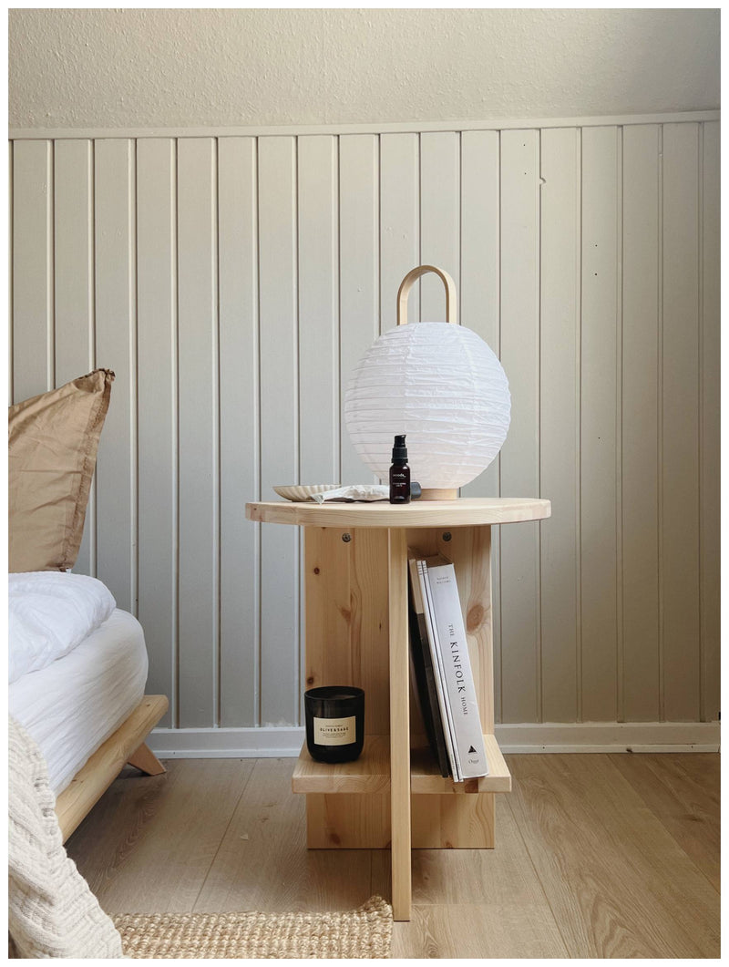Hocker Beistelltisch RONDURE 45 Kiefer massiv Natur lackiert von Karup