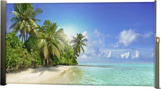 Seitenmarkise Sichtschutz Motiv "Malediven" mit tropischem Strand, Palmen und türkisfarbenem Meer in Gesamtansicht.