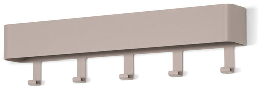 Garderobenhaken DAX PLAY 5 Hakenleiste in Silky Taupe, Gesamtansicht mit fünf quadratischen Haken an horizontaler Leiste.