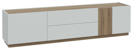 Lowboard LEWISVILLE TV mit hellgrauen Fronten, Valencia-Oak-Absetzungen und dunklem Sockel in Gesamtansicht.