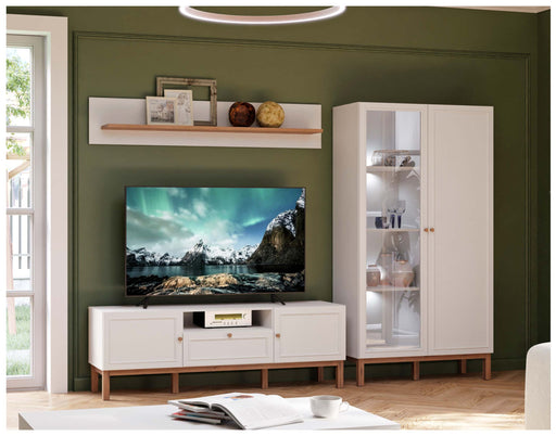 Wohnwand PENKRIDGE 3-tlg. Secret Grey / Schlammeiche in Gesamtansicht mit TV-Lowboard, Wandregal und Glasvitrine.
