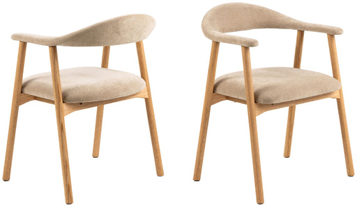 Gesamtansicht zweier Esszimmerstühle ADDI 2er-Set mit geschwungener Rückenlehne, Eichenholzgestell natur und Stoffsitz beige.