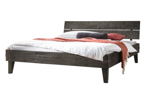 Hasena Massivholzbett Industrial Loft ALOA Akazie Vintage Grey in Gesamtansicht mit dunklem Holzrahmen und Kopfteil.