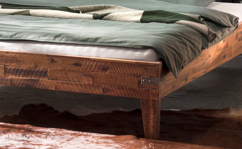 Hasena Massivholzbett Industrial Loft GOLEA Akazie Vintage Brown