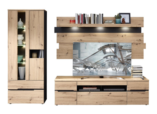 Wohnwand MEMPHIS in Artisan Eiche mit graphitfarbenen Akzenten, Gesamtansicht mit TV-Lowboard und Wandregalen.
