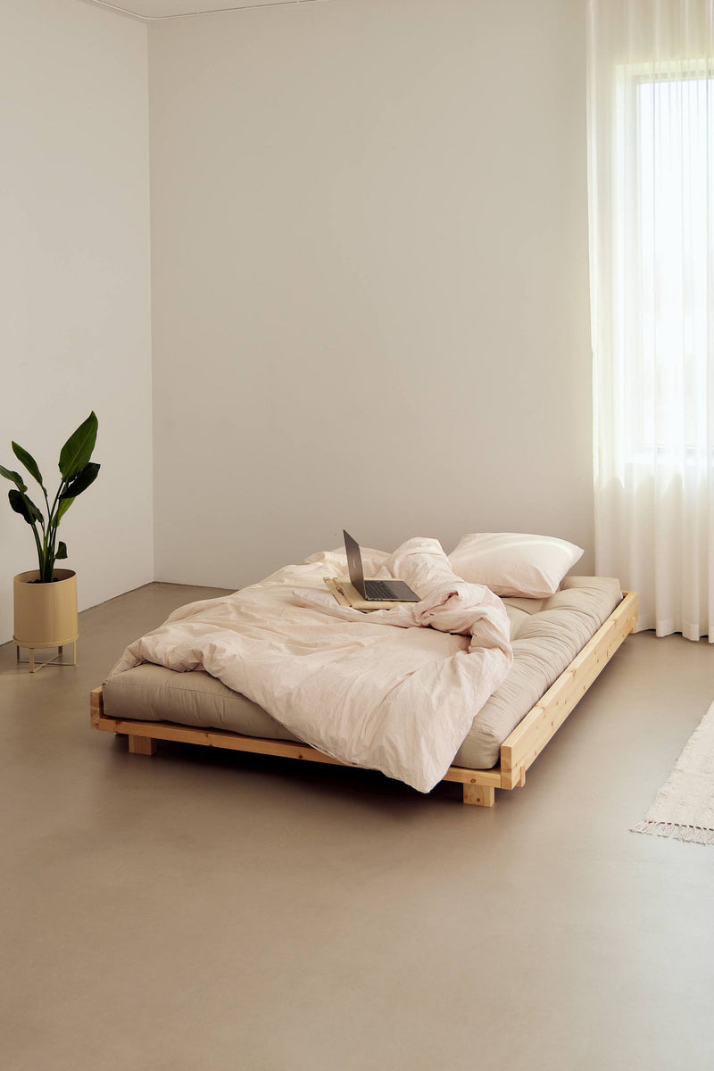 Massivholzbett SOCIAL BED Kiefer natur 140 x 200 cm von Karup