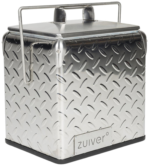 ZUIVER Cooler Be Heavy Getränkekühler in Metalloptik mit Riffelblech-Oberfläche und Tragegriff, Gesamtansicht.