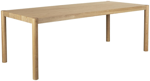 Design Esstisch STICKS mit rechteckiger Eschenholzplatte und vier schlanken Massivholzbeinen in Gesamtansicht.