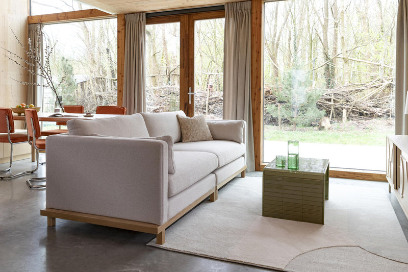 BLOSSOM 4,5-Sitzer Sofa von ZUIVER Stoff Sand Gestell Eiche hell