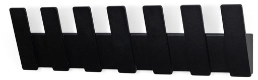 ANGLE 7 Wandgarderobe Hakenleiste in Schwarz mit sieben angewinkelten Haken in Gesamtansicht.