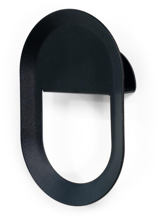 Design Garderobenhaken COUCOU in Schwarz mit ovalem Umriss und ausklappbarem Haken, Vorderansicht.