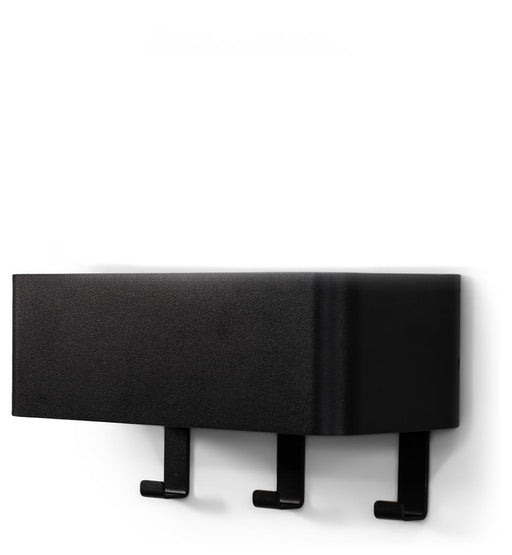 Spinder MULTI 3 Garderobe in Schwarz mit gepolstertem Rückenteil und drei Metallhaken, Seitenansicht.