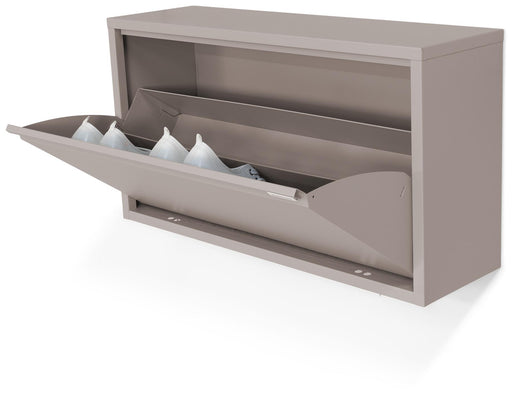 Spinder BILLY 1 MAXI Schuhschrank mit geöffneter Klappe, die Schuhe in mehreren Fächern zeigt, Gesamtansicht.