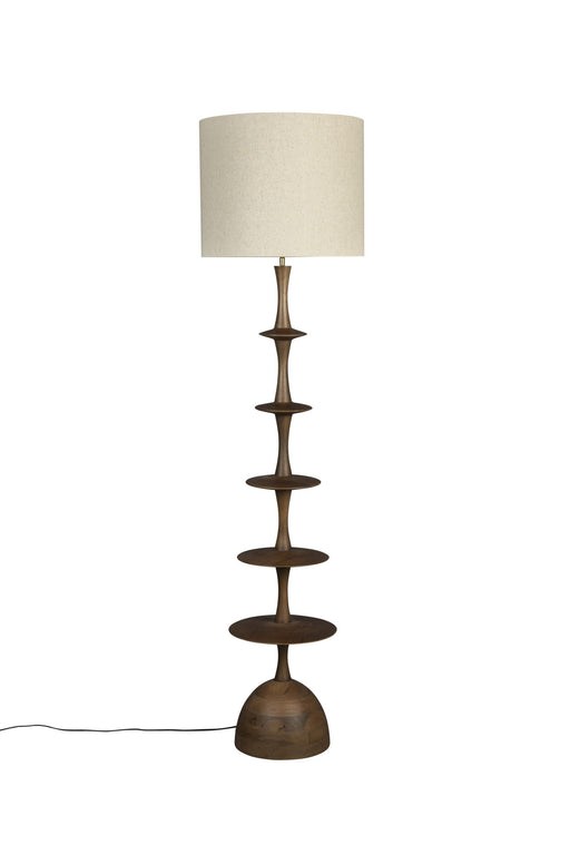 Stehlampe Cath Walnut mit Mangoholzgestell in Braun und zylindrischem Stoffschirm in Creme, Gesamtansicht.