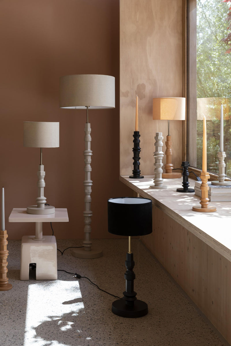 Stehlampe Totem Beige | Skulpturales Design von Zuiver