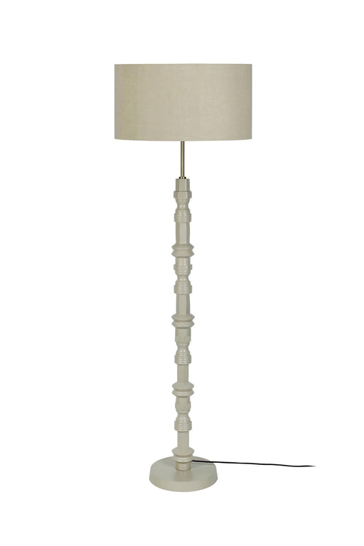 Stehlampe Totem Beige mit gedrechseltem Holzschaft und rundem Stoffschirm in Gesamtansicht.
