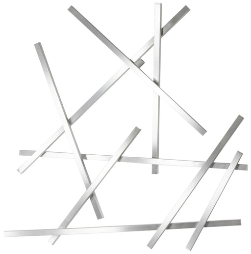 Spinder Garderobe Matches in Edelstahl mit verschränkten Metallstäben in Gesamtansicht.