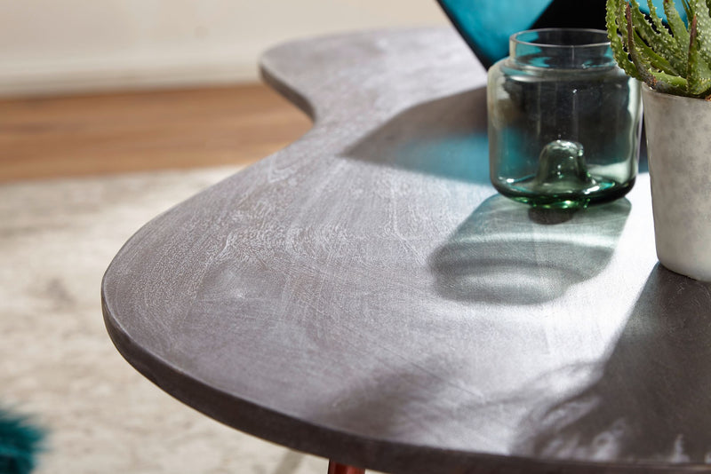 Couchtisch JAI 122x34,5x63cm Akazie Massivholz Metallbeine Kupfer Grau