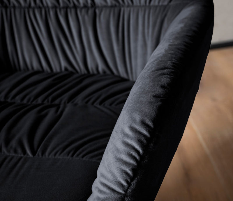 Loungesessel Samt Schwarz gepolstert Metallbeine Design Cocktailsessel
