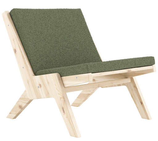 Design Sessel SWAY Lounge Chair mit grünem Polster und Kiefer-Gestell in Gesamtansicht von vorne.