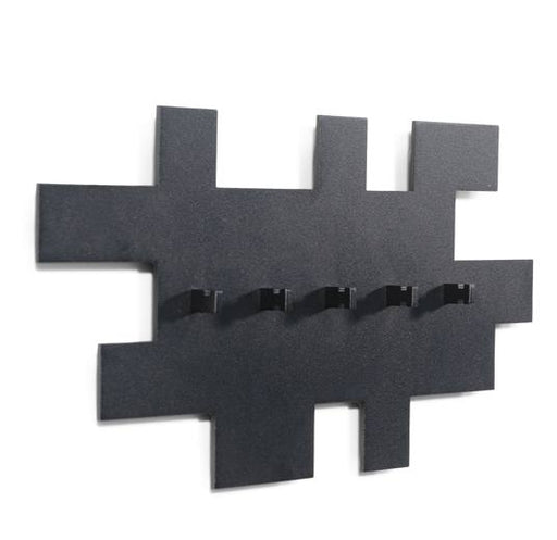 Garderobe TETROMINO Hakenleiste Stahl Skandinavisch in schwarzer Pulverbeschichtung mit fünf Haken, Gesamtansicht.